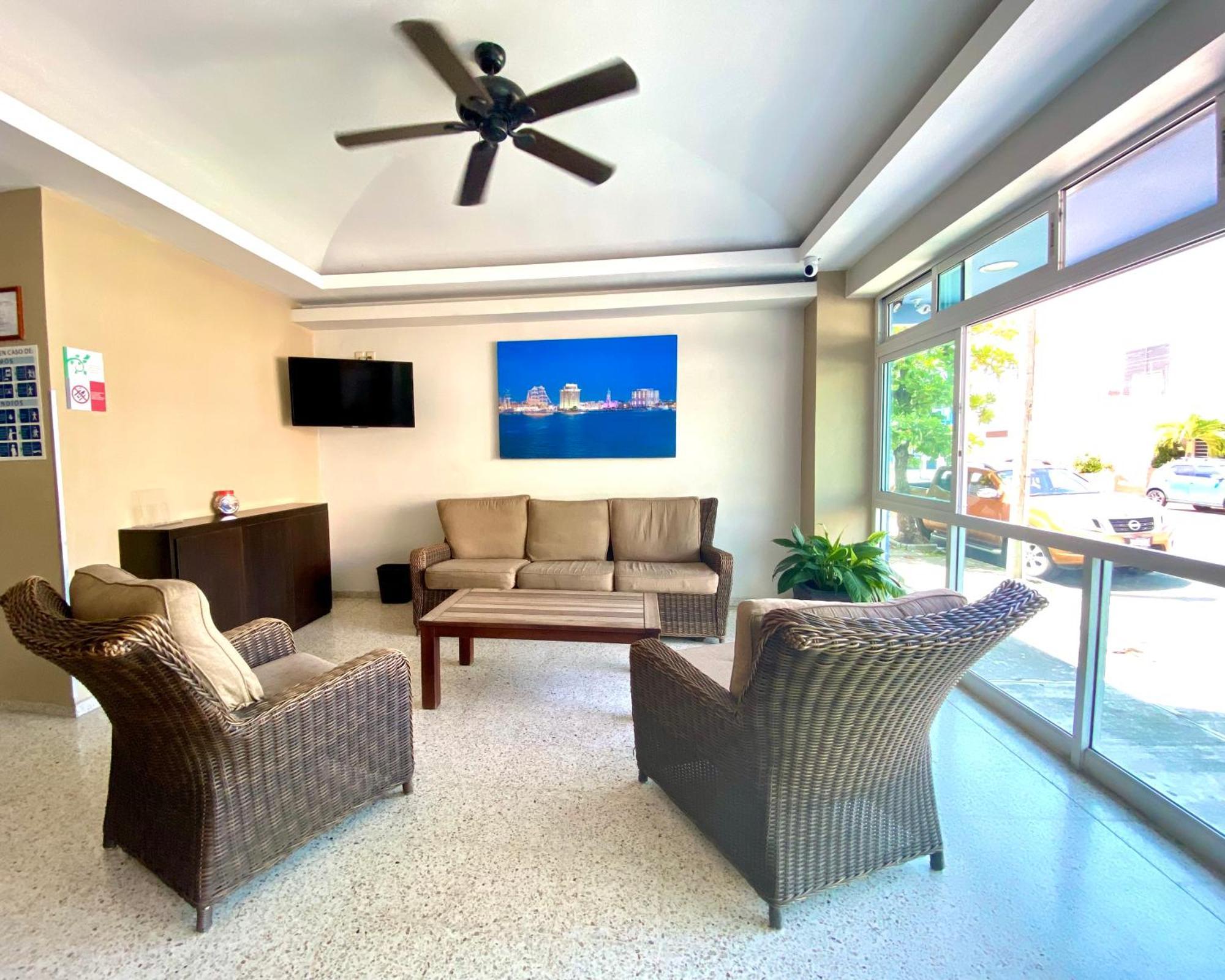 Hotel Delfines - A 2 Calles Del Acuario Veracruz Exterior foto
