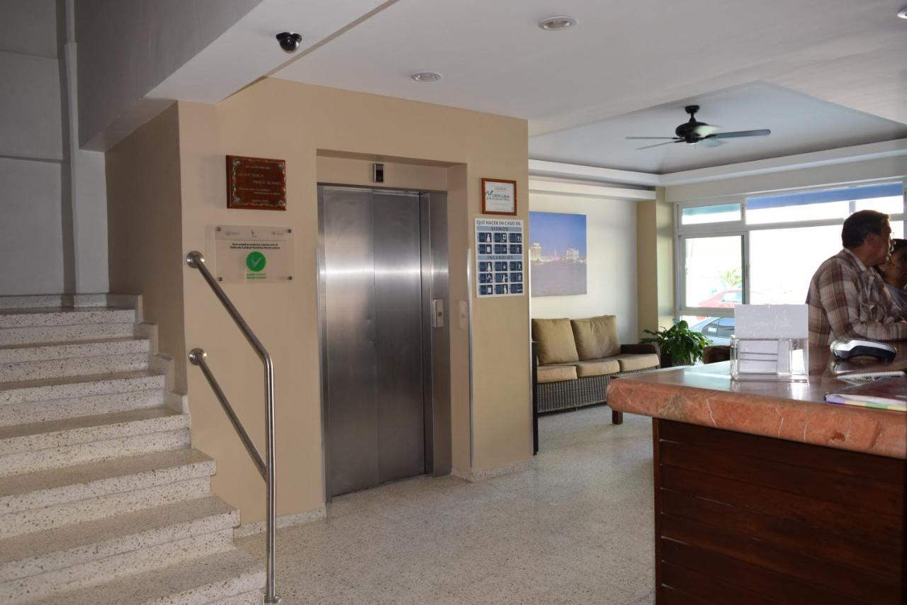 Hotel Delfines - A 2 Calles Del Acuario Veracruz Exterior foto